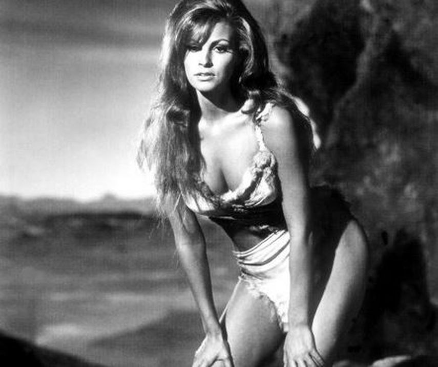 bobby gean add Raquel Welch Nu photo