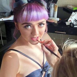 dolores gibbons add Maisie Williams Leak Nude photo