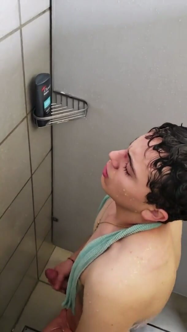 ahmed al qaysi add Jacking Off In The Shower photo