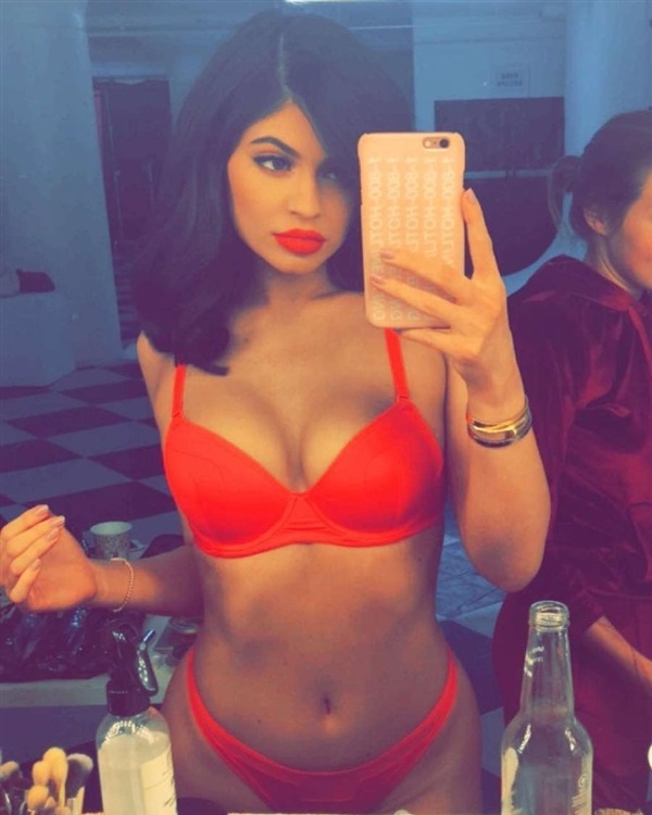 connie houtz add Kylie Jenner Nude Pix photo