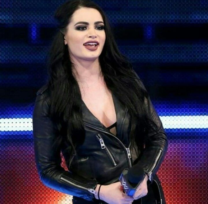 alan gross add Wwe Paige Sexy photo