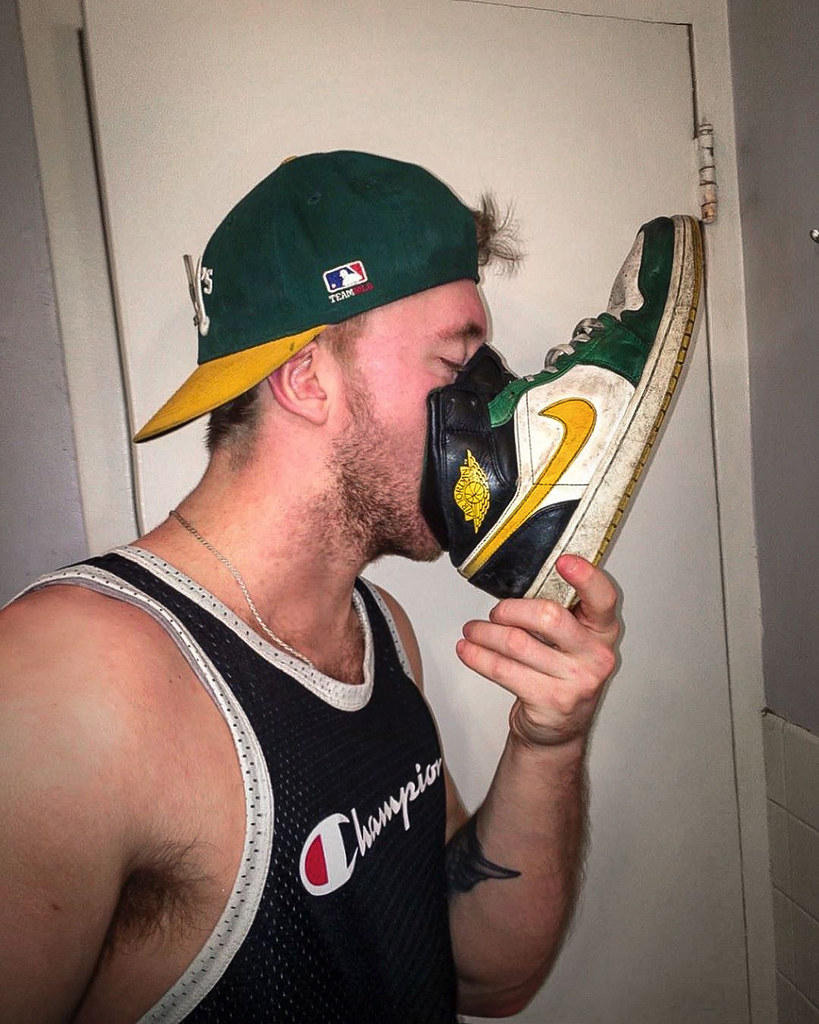 arlene rouse add Cumming In Sneakers photo