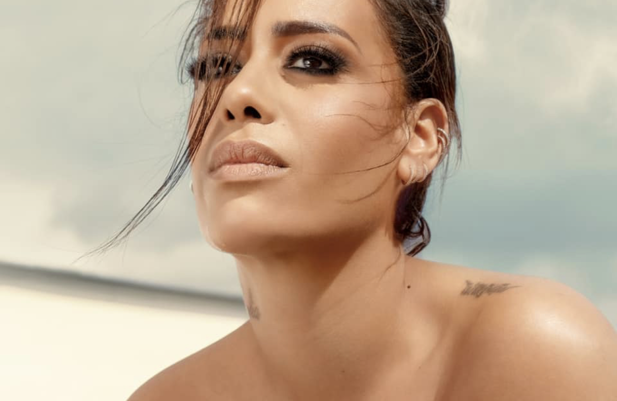 christine lew add Amel Bent Nue photo