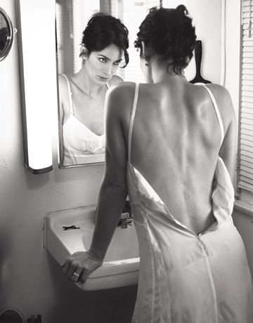 anil deolalkar add Carrie Anne Moss Sexy photo