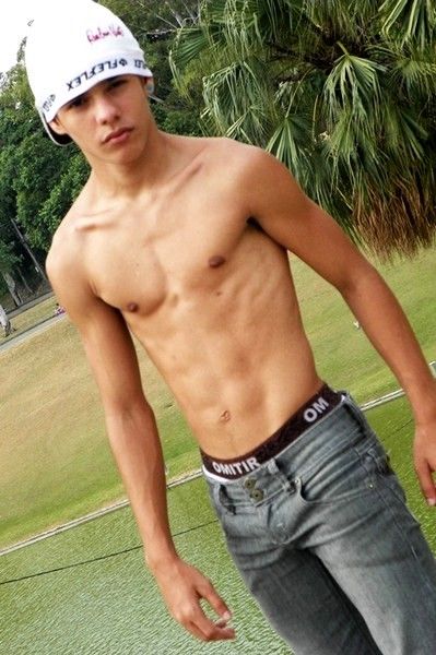 doni hardono add Real Twinks photo