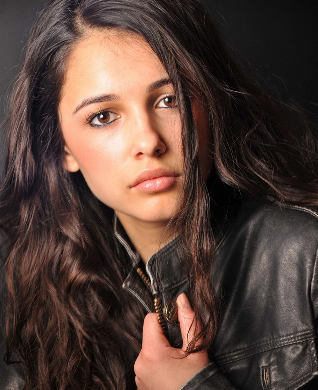 alana penn add Naomi Scott Porn photo