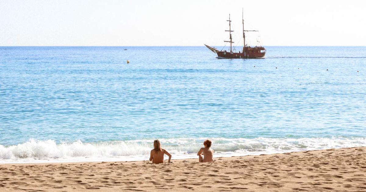 dana selig add Naked Beach Barcelona photo