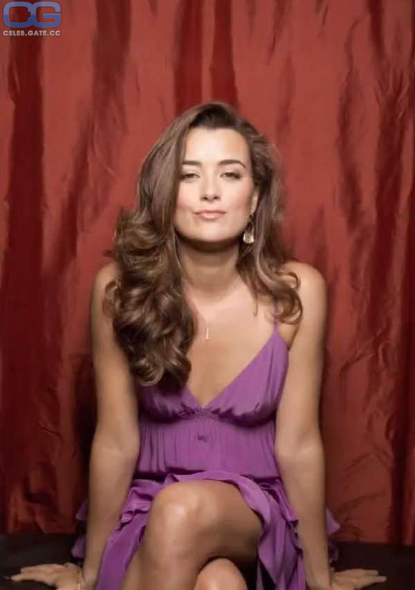 aaron mckelvy add Cote De Pablo Naked photo