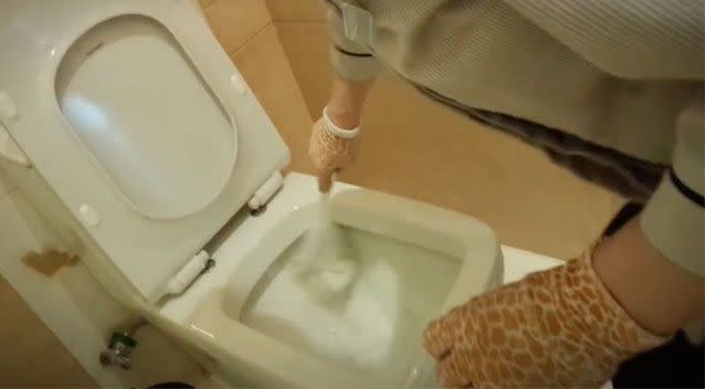 abhinav aditya add Toilet Hidden Video photo