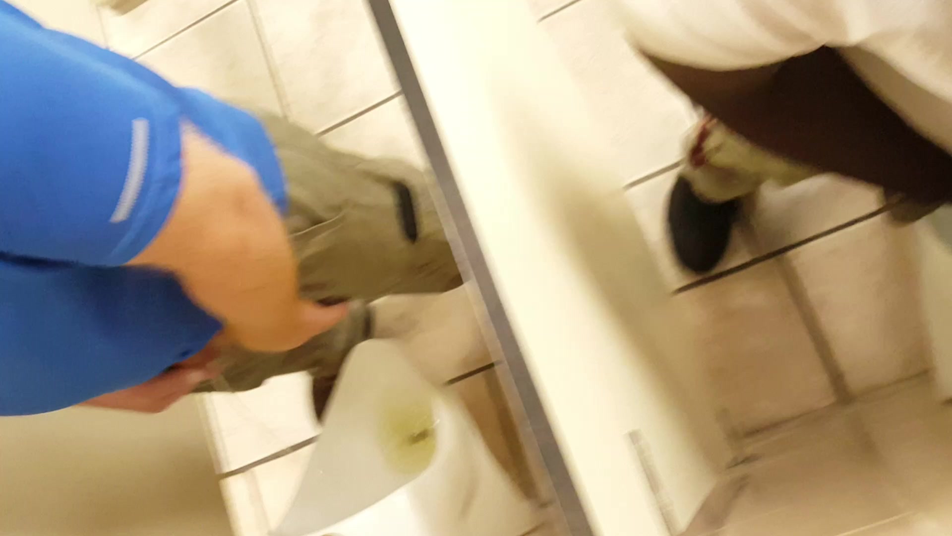 cynthia coleman add Spying At Urinals photo