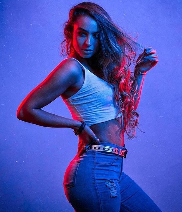 danish dar add Sommer Ray Booty Pics photo