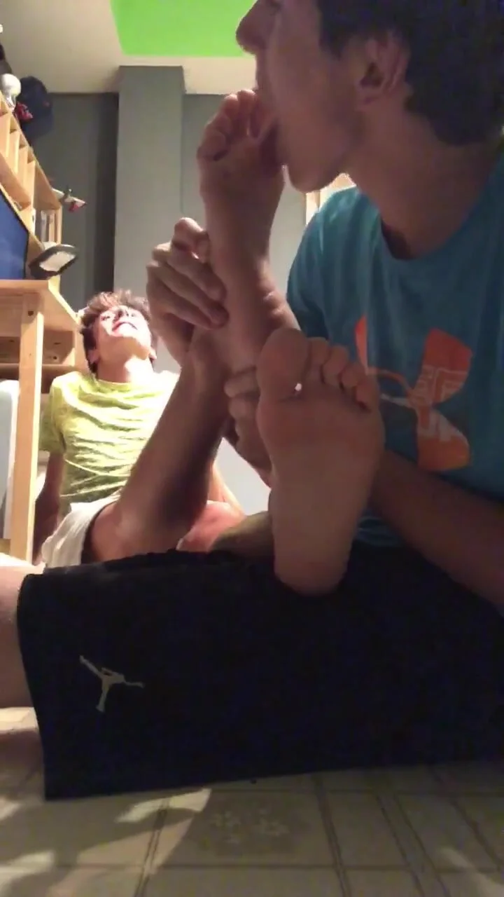 danny parker add Straight Male Foot Worship photo