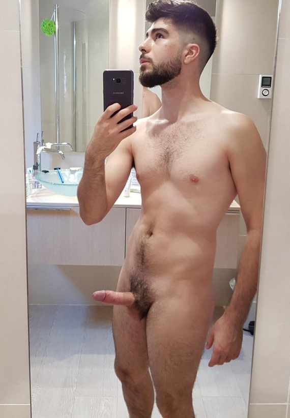 Horny Nude Male 21632