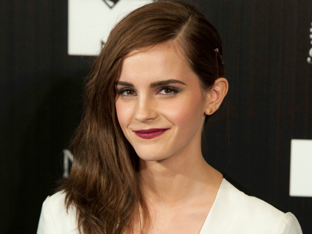 cizzner carrascal add Emma Watson Upskir photo