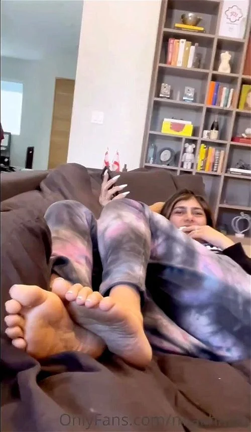 brodie hodgson add Mia Khalifa Foot Porn photo