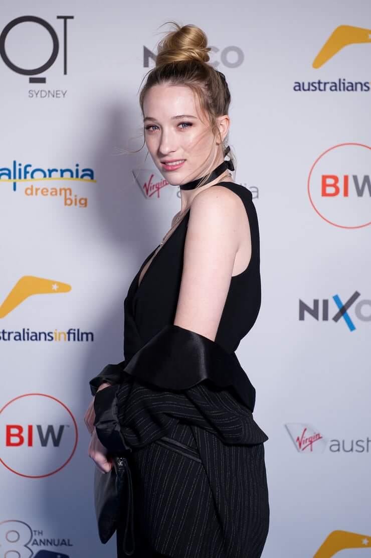 courtney calder add Sophie Lowe Hot photo