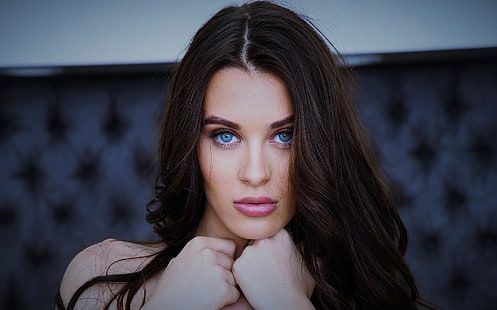 child toucher add Lana Rhoades Blue photo