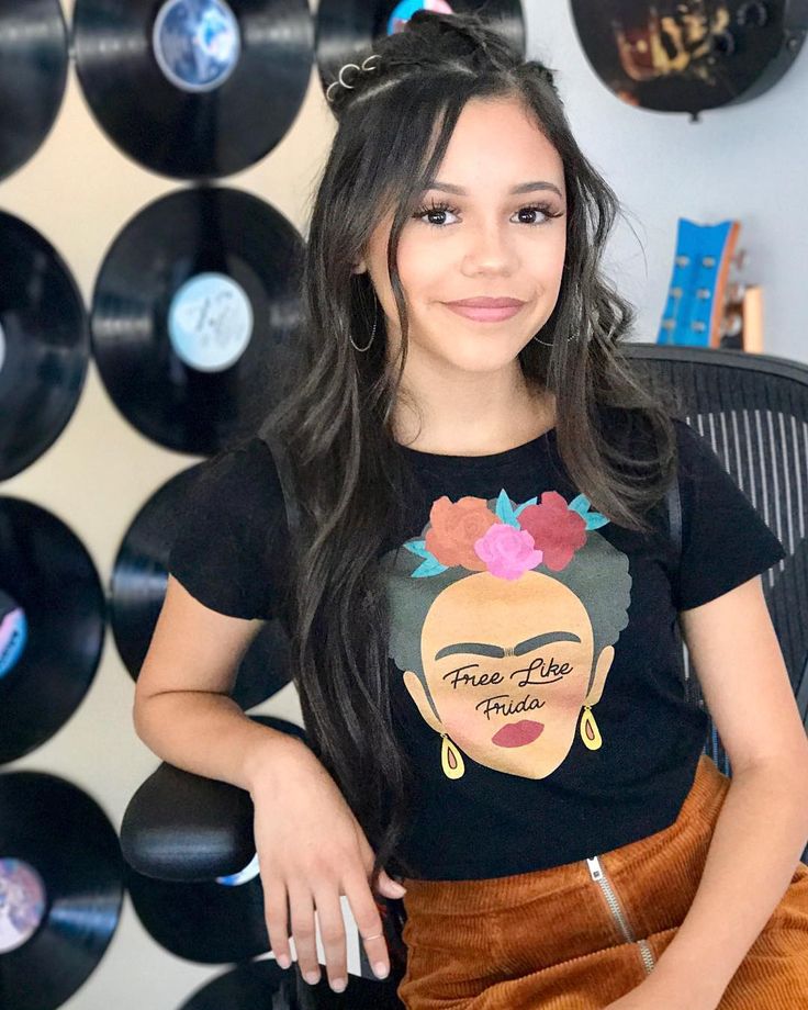 christine ndinda add Jenna Ortega Porm photo