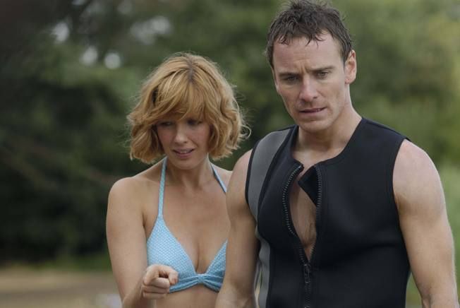 bruce templeton add Kelly Reilly Bikini photo