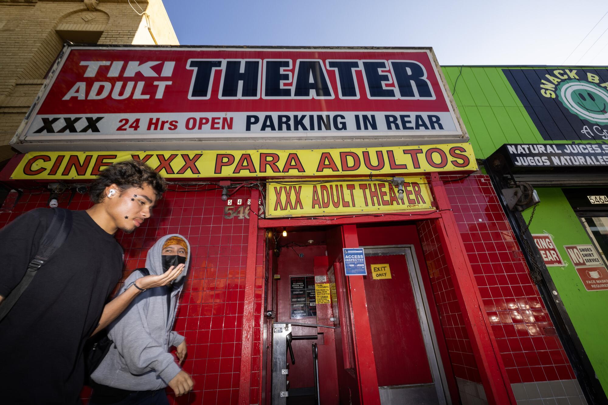 chuck westcott add Adult Theaters In La photo