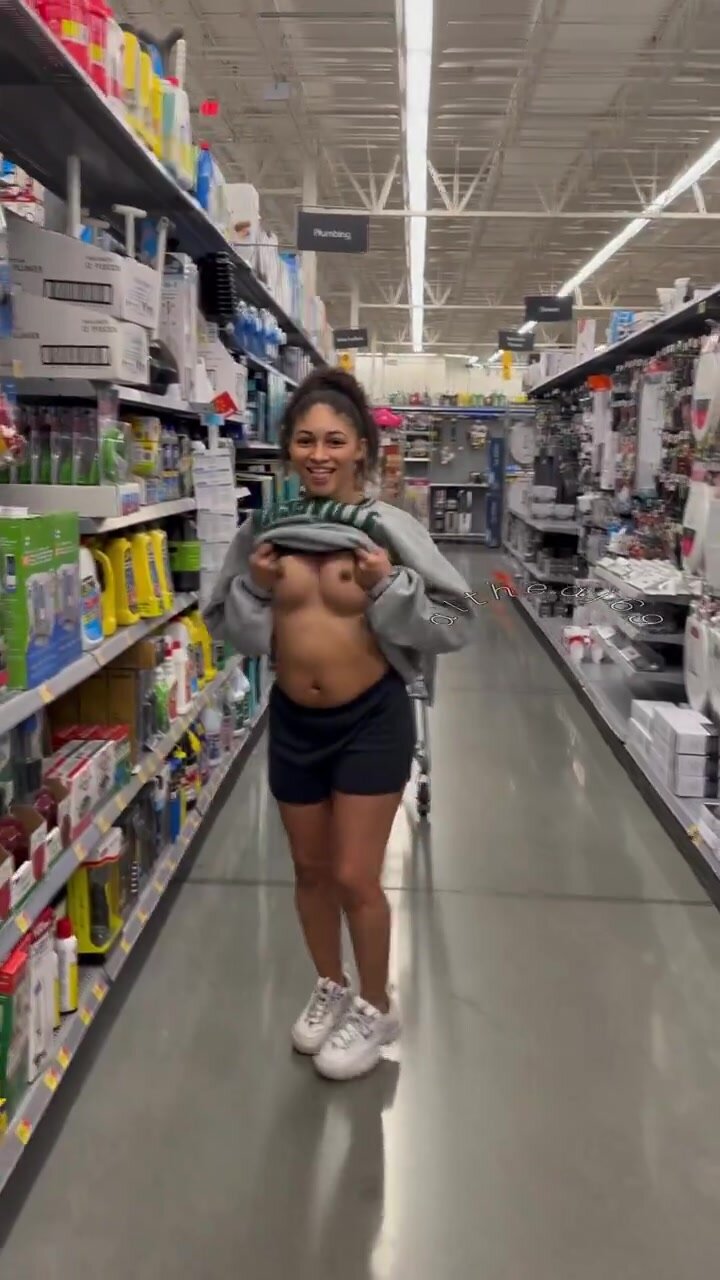 deborah peale add Women Flashing At Walmart photo