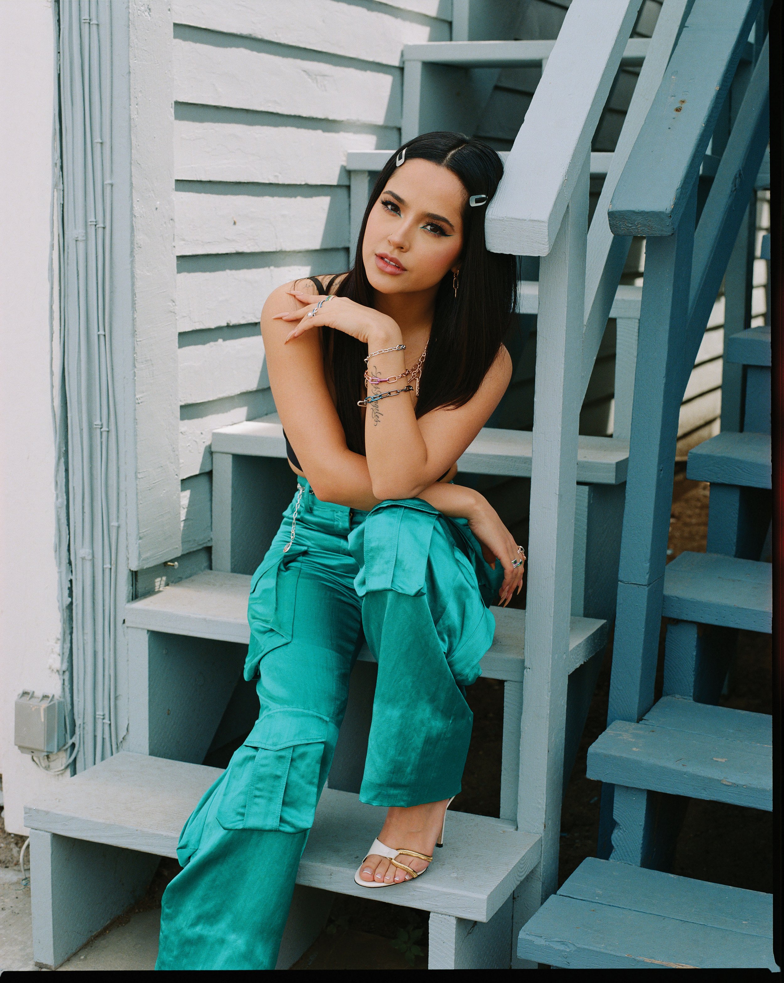 diana itawi add Becky G Feet photo