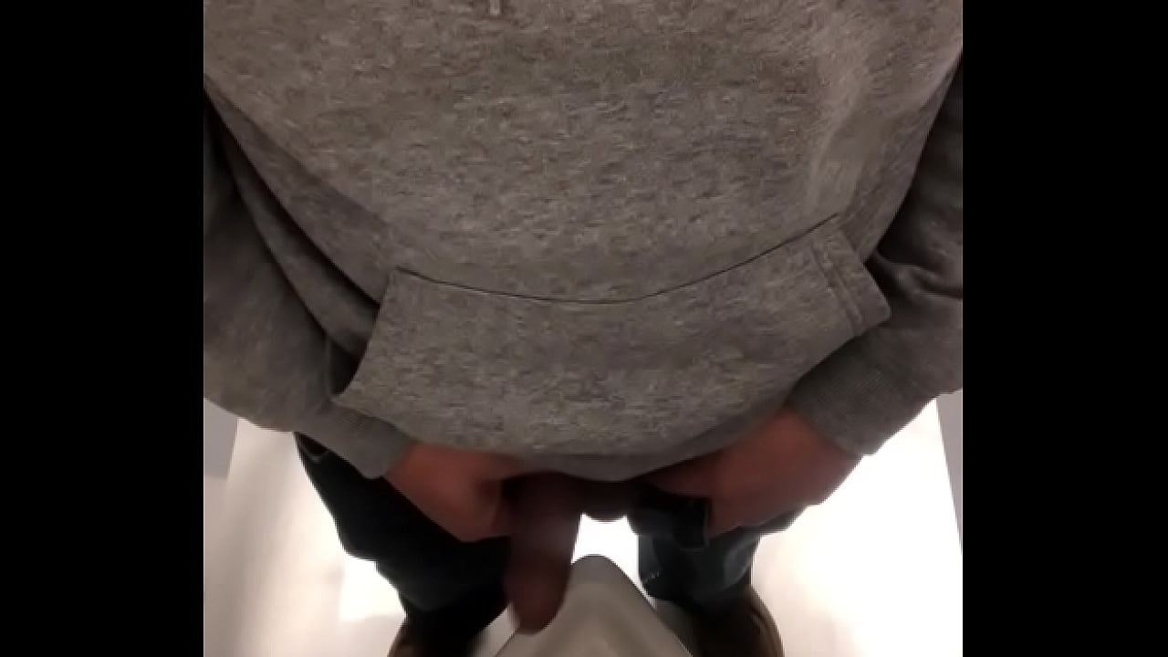 Big Cocks Peeing 20220