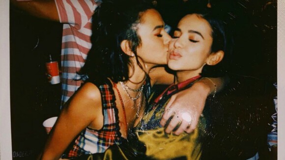 agnes dino add Bruna Marquezine Lesbian photo