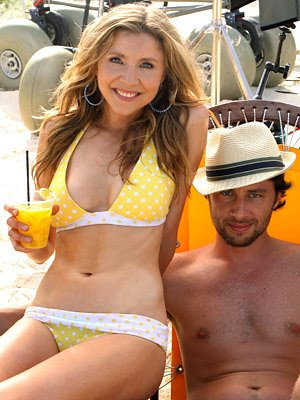 dindo daquioag add Sarah Chalke In A Bikini photo