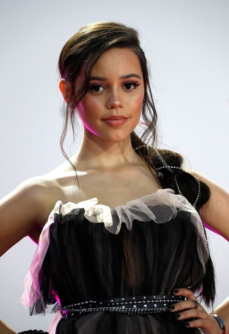 andrew loucks add Jenna Ortega Potn photo