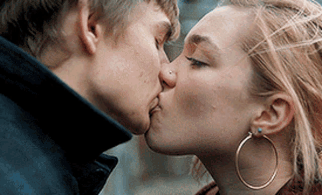 cathy loomis add Florence Pugh Lesbian Scene photo