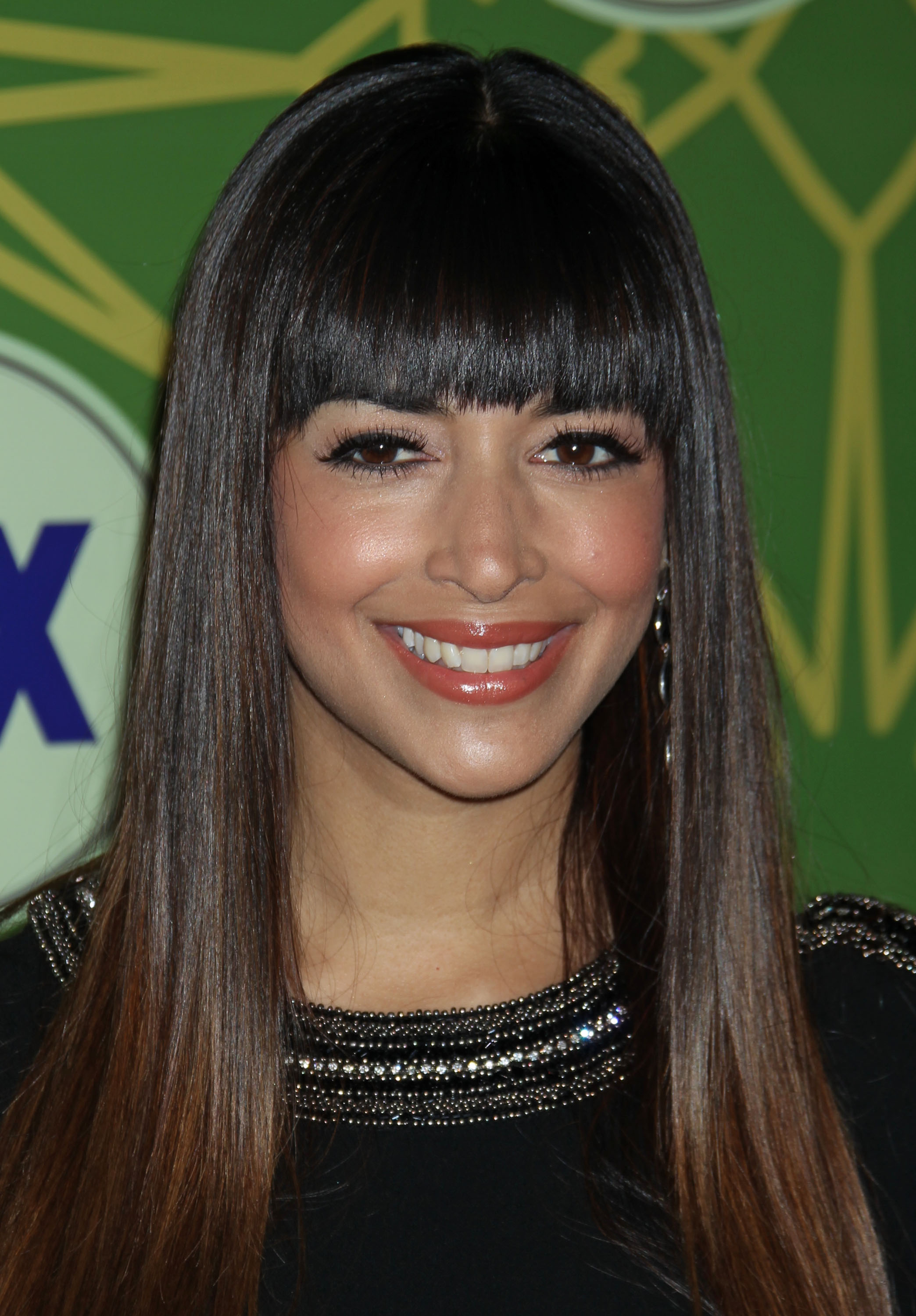 angela artist add Hannah Simone In Bikini photo