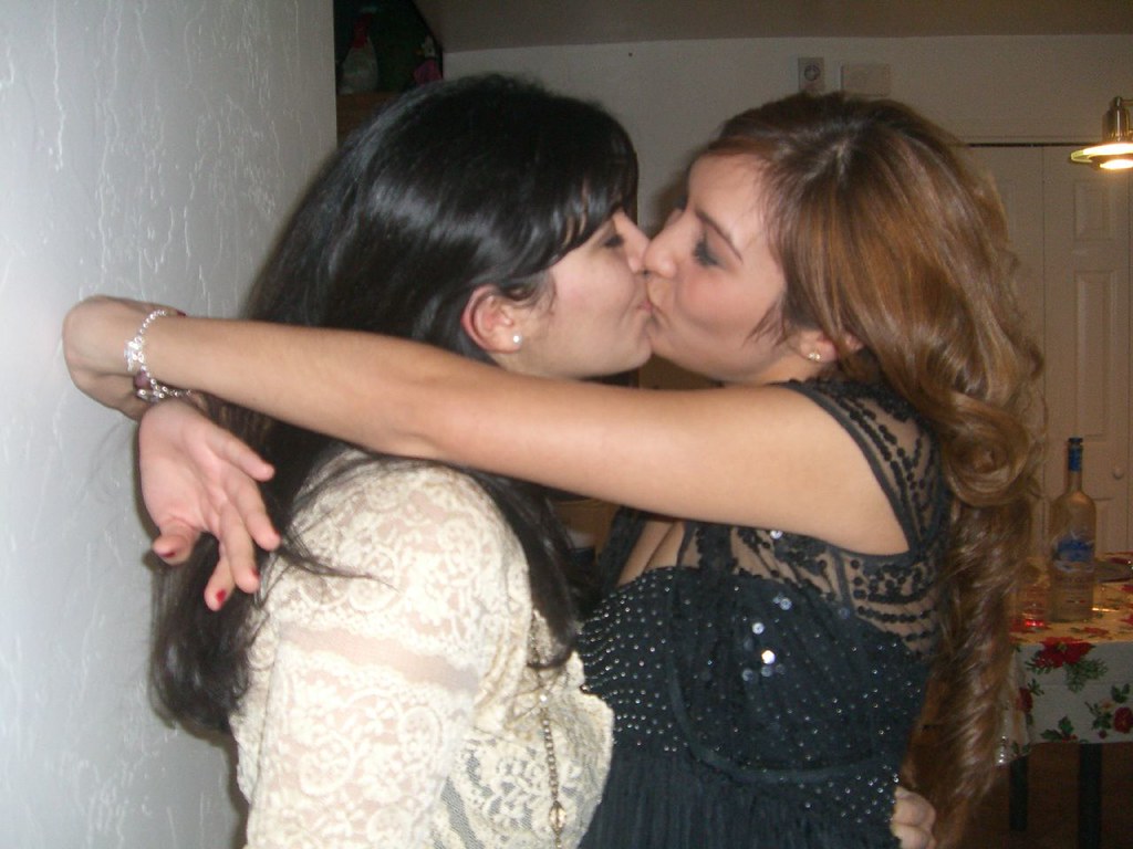 chabs chabby add Hottest Lesbians Kissing photo