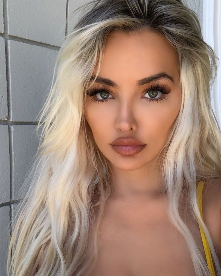 derek mendes add Lindsey Pelas Onlyfans photo