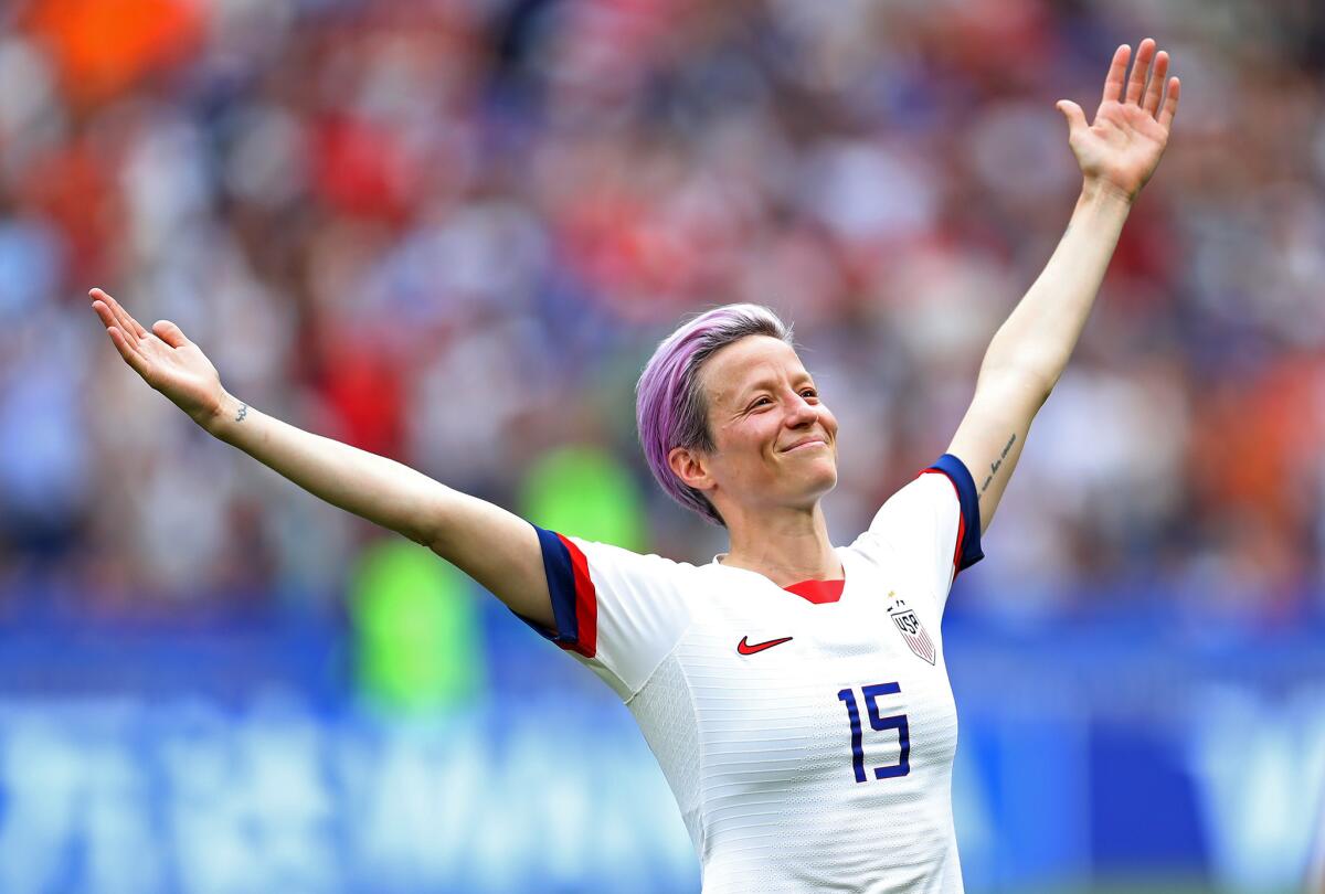 Megan Rapinoe Sexy 18364