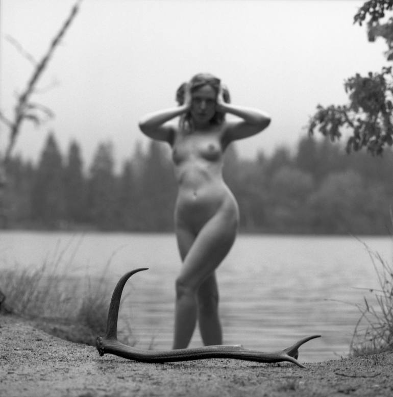 avieh apollo add Nude On The Lake photo