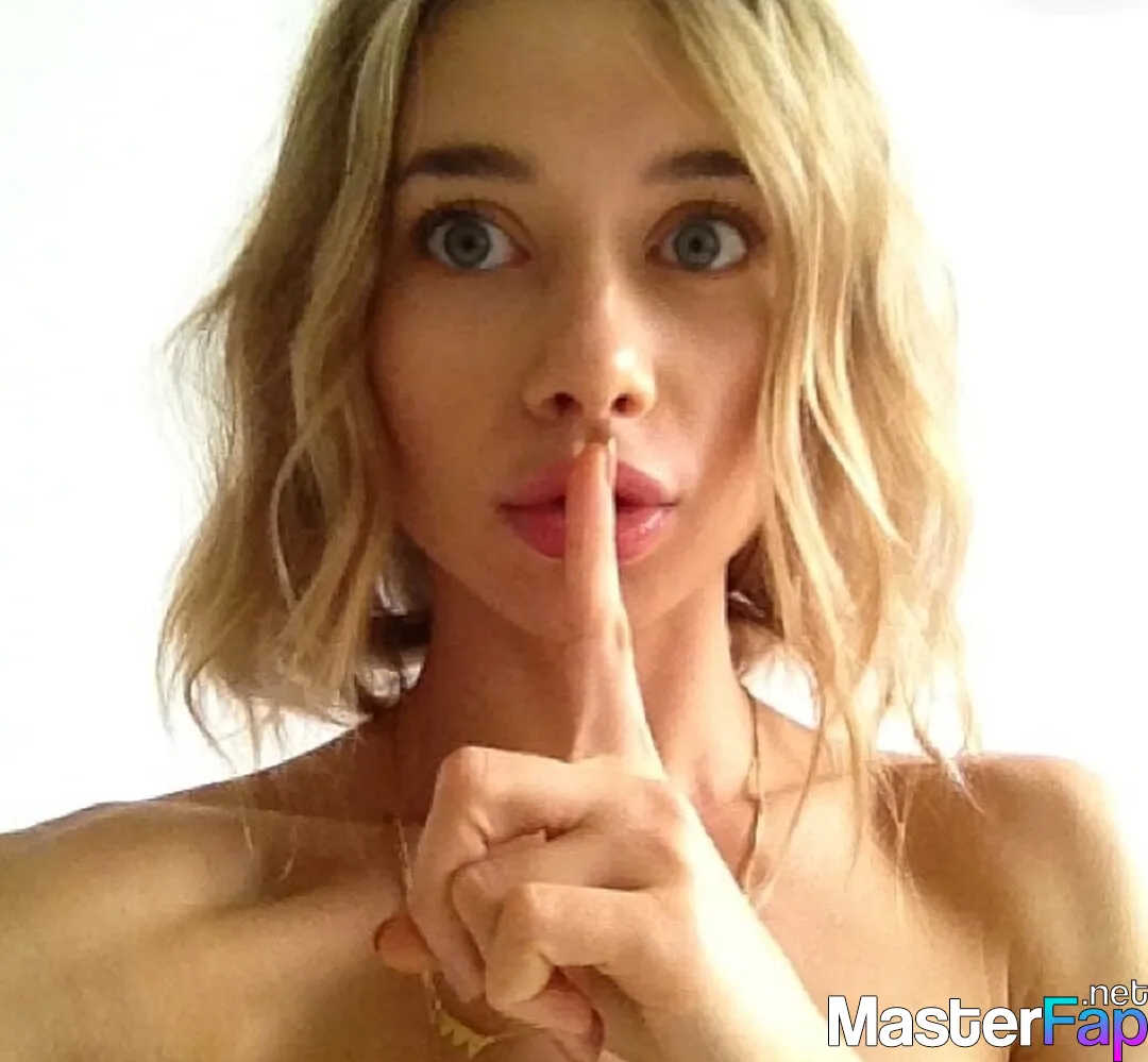 aaron hoff add Olesya Rulin Nude photo