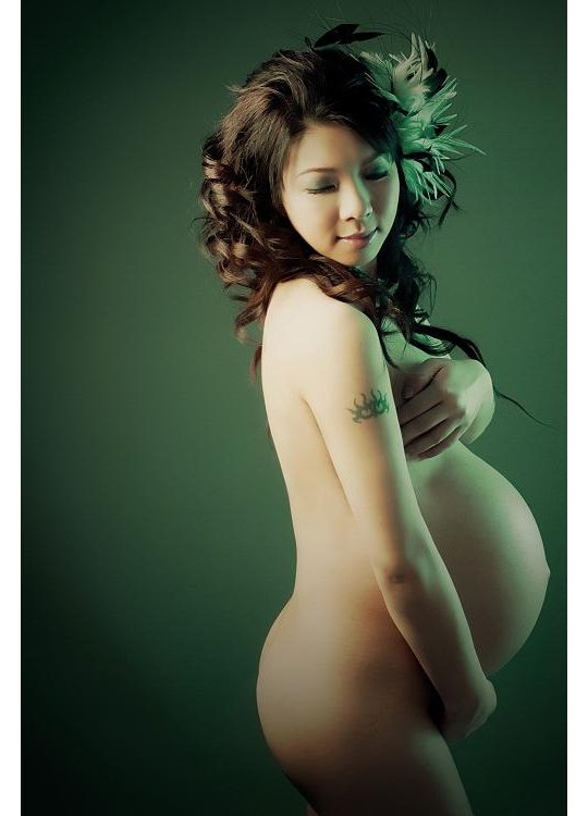 crystal sauer add Pregnant Asian Nudes photo