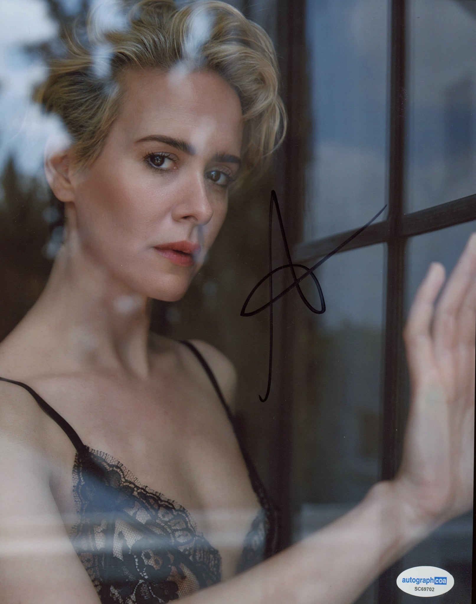 abu yunus add Sarah Paulson Hot photo