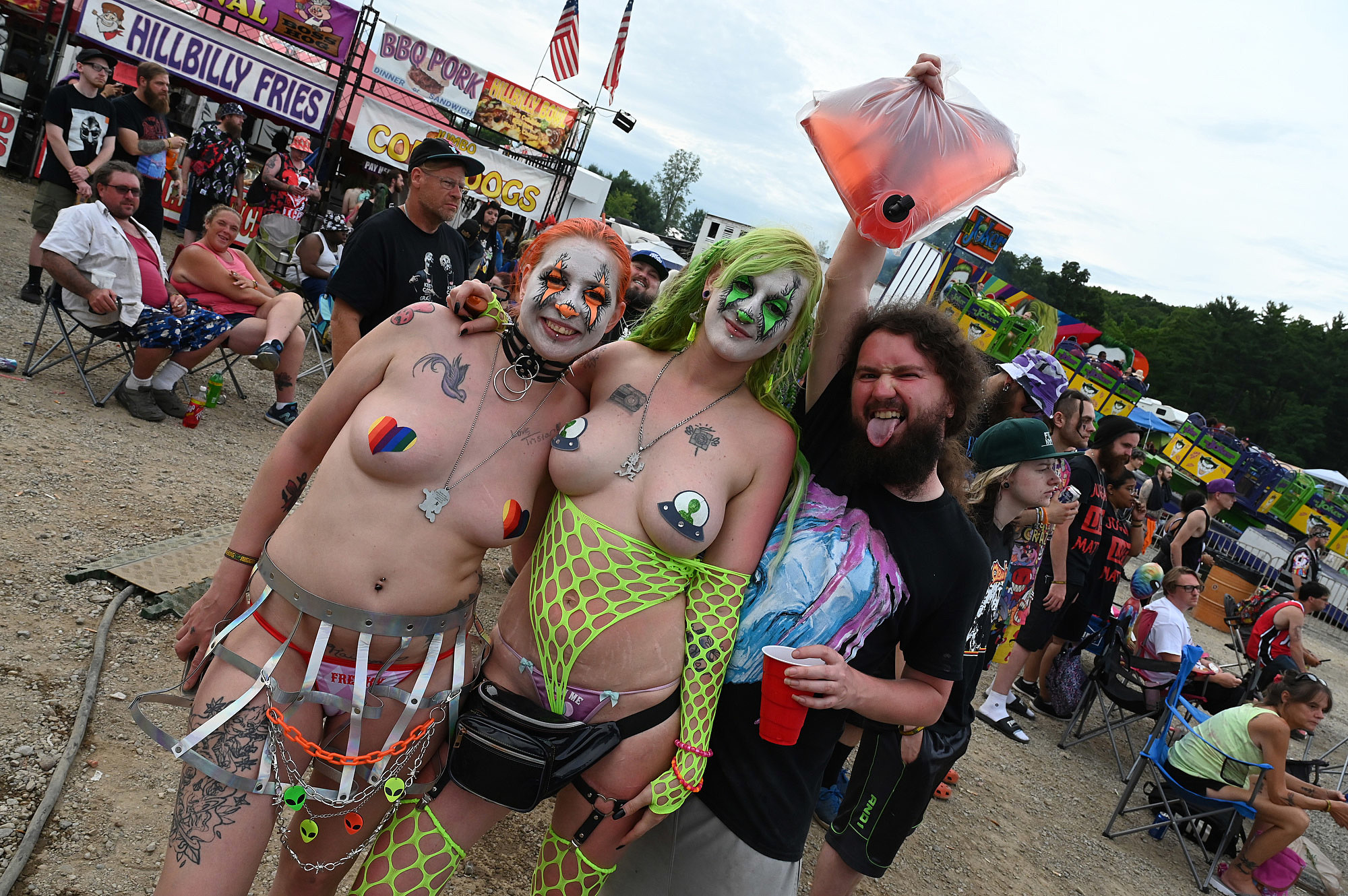 abdullah askar add Sexy Juggalettes photo