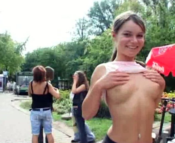 ben claessen add Women Flashing Breasts In Public photo